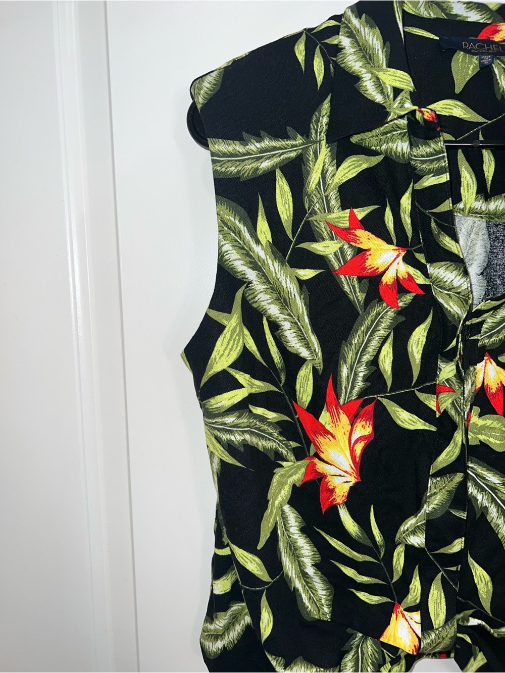 Rachel Zoe Sleeveless Tropical pattern Top black and green with shoulder pads - Picture 5 of 11